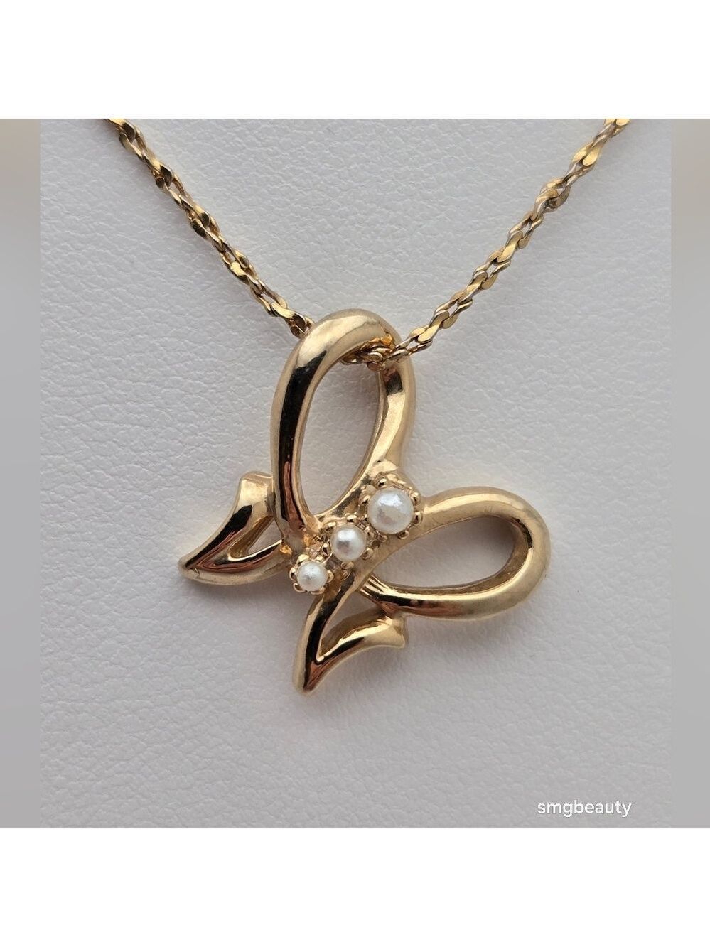Butterfly Pendant w/ Faux Pearl on Pearl Chain Gold Tone 24''